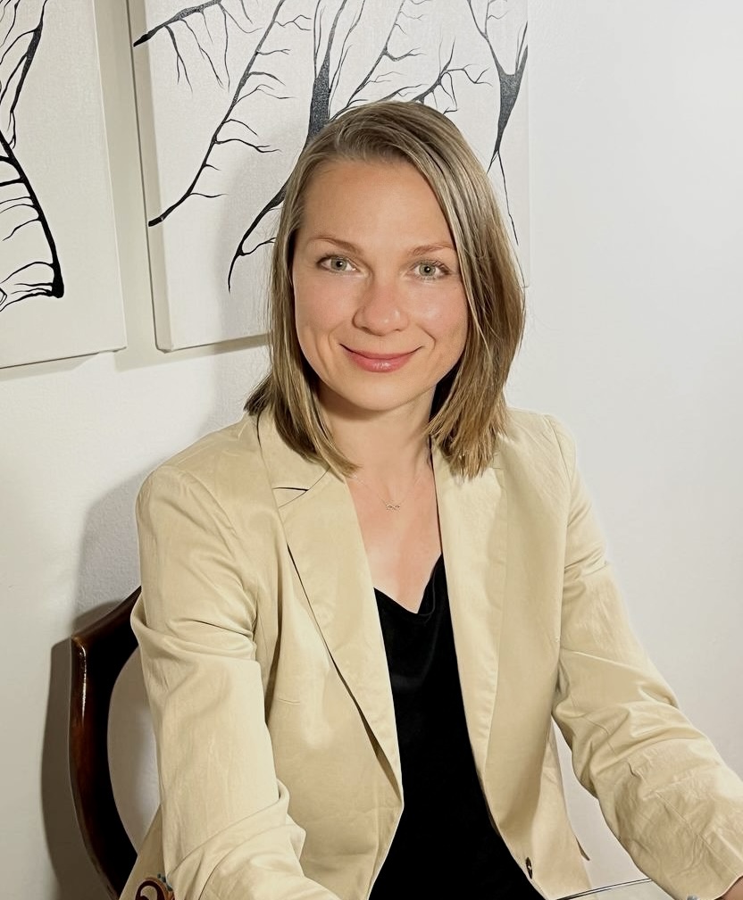 Экхардт Людмила Николаевна